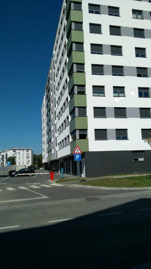 Apartman Nadja Arena Zagreb Bagian luar foto