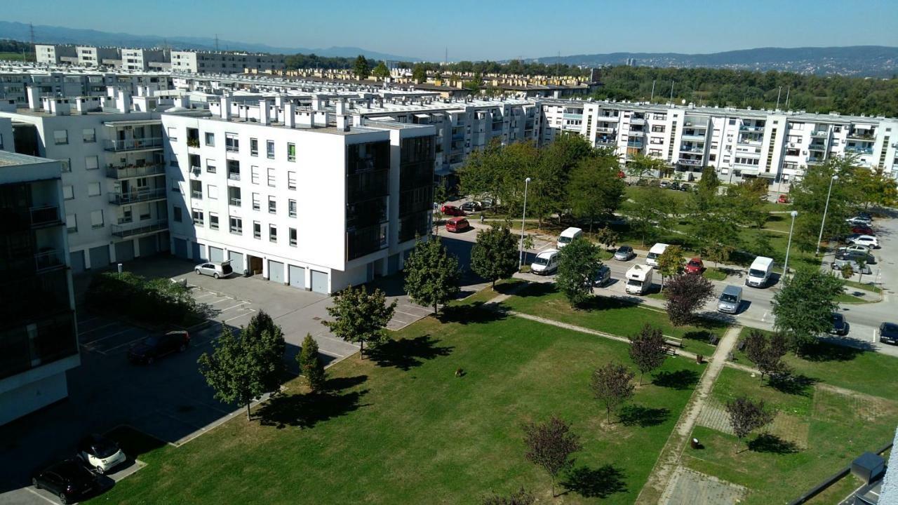 Apartman Nadja Arena Zagreb Bagian luar foto